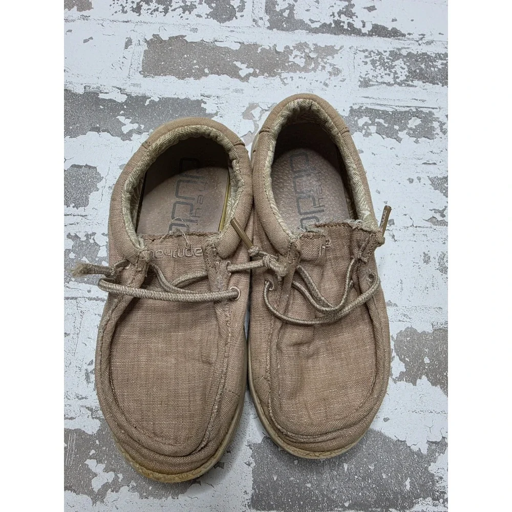 Hey Dude  Wally Youth Basic Beige Lightweight Shoes Size Kids 13